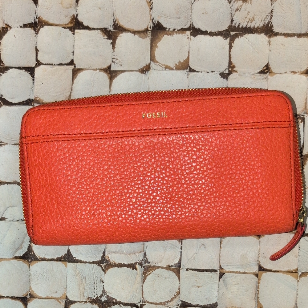 Fossil Heidi Orange Pebbled Leather Zip Around Clutch Wallet